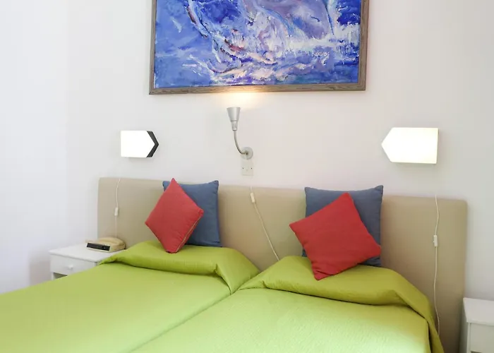 Kiniras Traditional Hotel & Restaurant