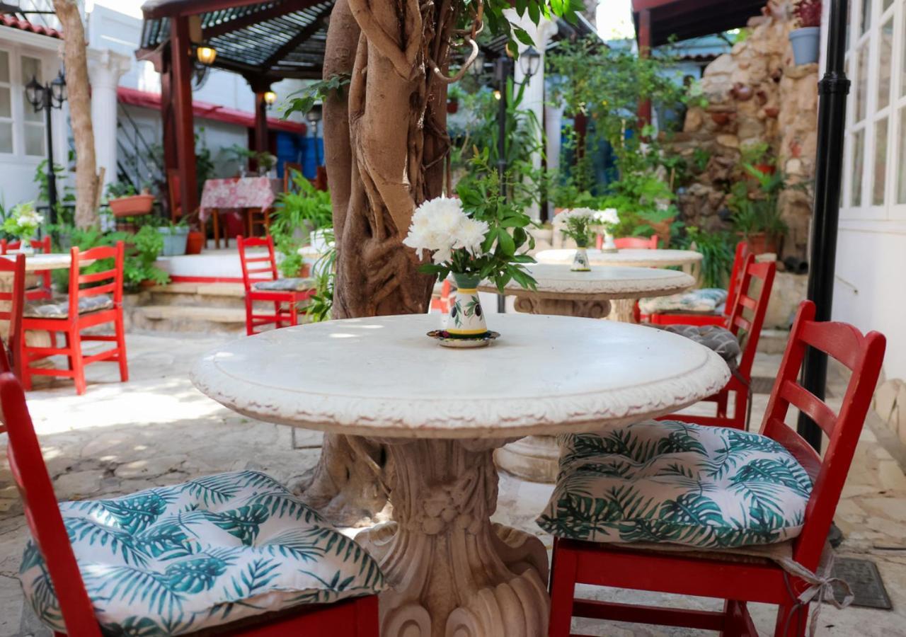 מלון Kiniras Traditional & Restaurant