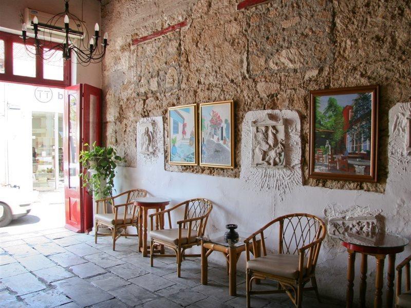 מלון Kiniras Traditional & Restaurant Paphos